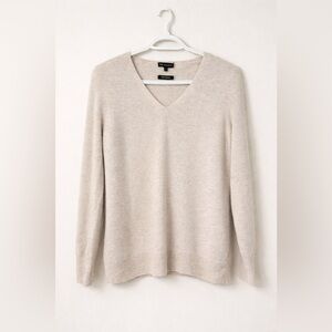 84. CA Cashmere Medium Tan V-Neck Sweater 19.5” PTP